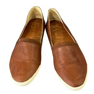 Frye Women's Melanie Slip-On Leather Flats Sz 9.5M Casual Minimalist Low-Profile